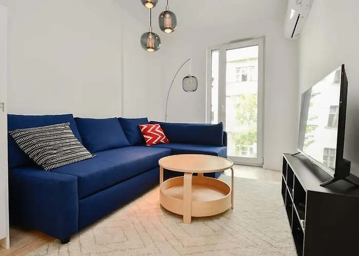New Modern Apartment In City Center
